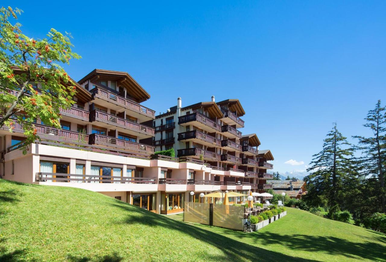 Aparthotel Helvetia ครองส์มอนตานา ภายนอก รูปภาพ