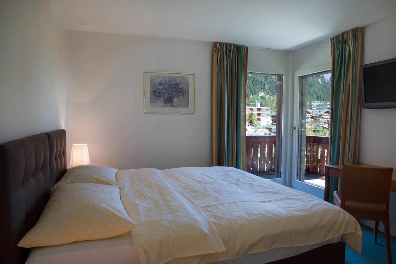 Aparthotel Helvetia ครองส์มอนตานา ภายนอก รูปภาพ